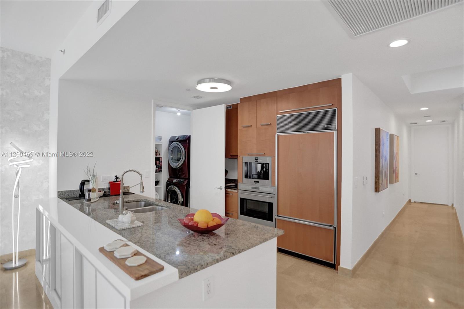 See details 3002 3 / 4 1979 sq. ft. $ 2022-08-22 0 Photo