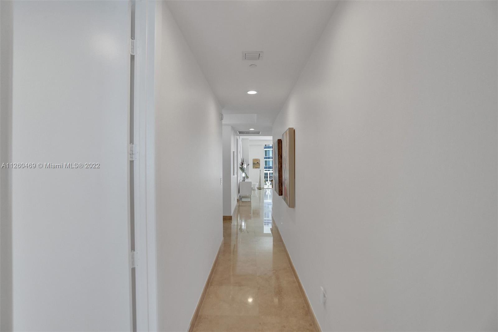 See details 3002 3 / 4 1979 sq. ft. $ 2022-08-22 0 Photo