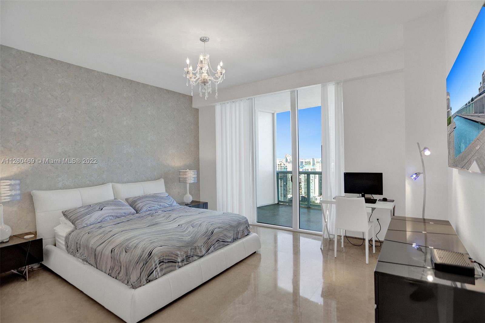 See details 3002 3 / 4 1979 sq. ft. $ 2022-08-22 0 Photo