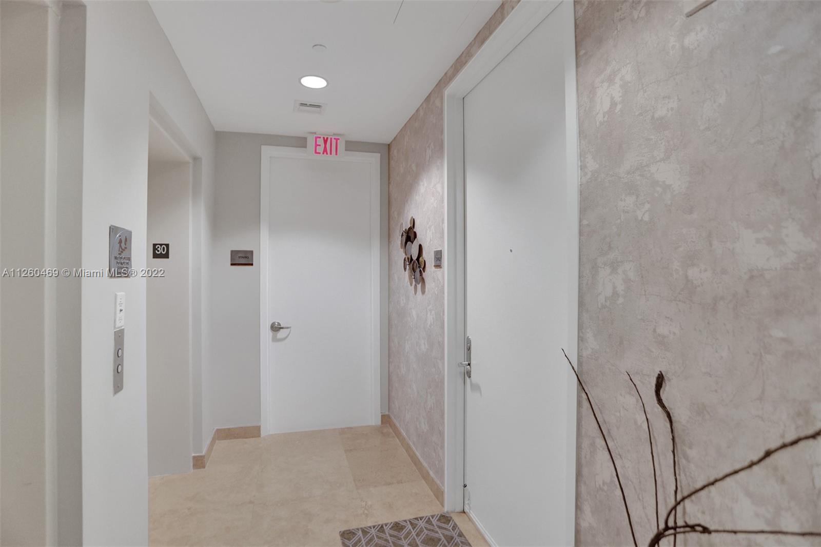 See details 3002 3 / 4 1979 sq. ft. $ 2022-08-22 0 Photo