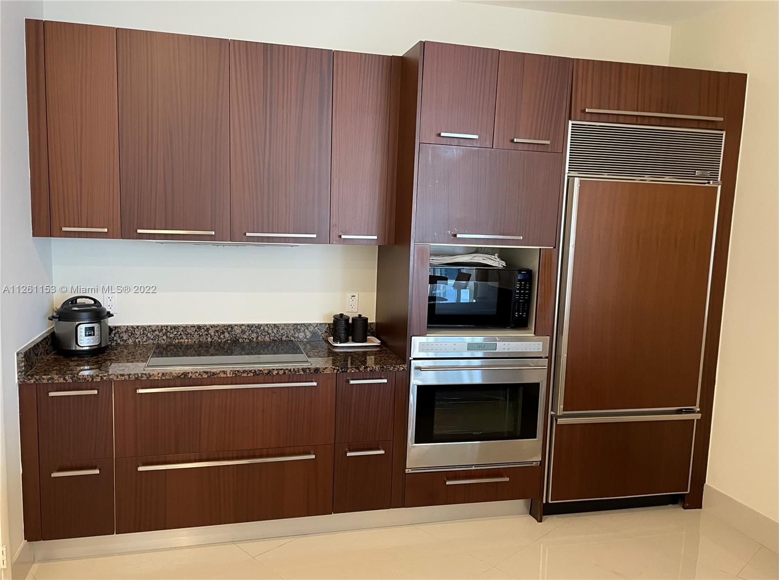 Ver detalles 3307 3 / 3 2084 sq. ft. $ 2022-09-20 0 foto