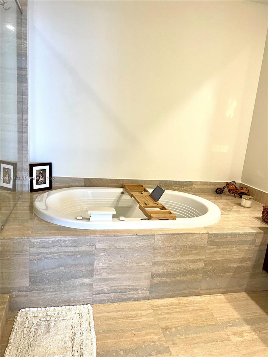 Ver detalles 3307 3 / 3 2084 sq. ft. $ 2022-09-20 0 foto