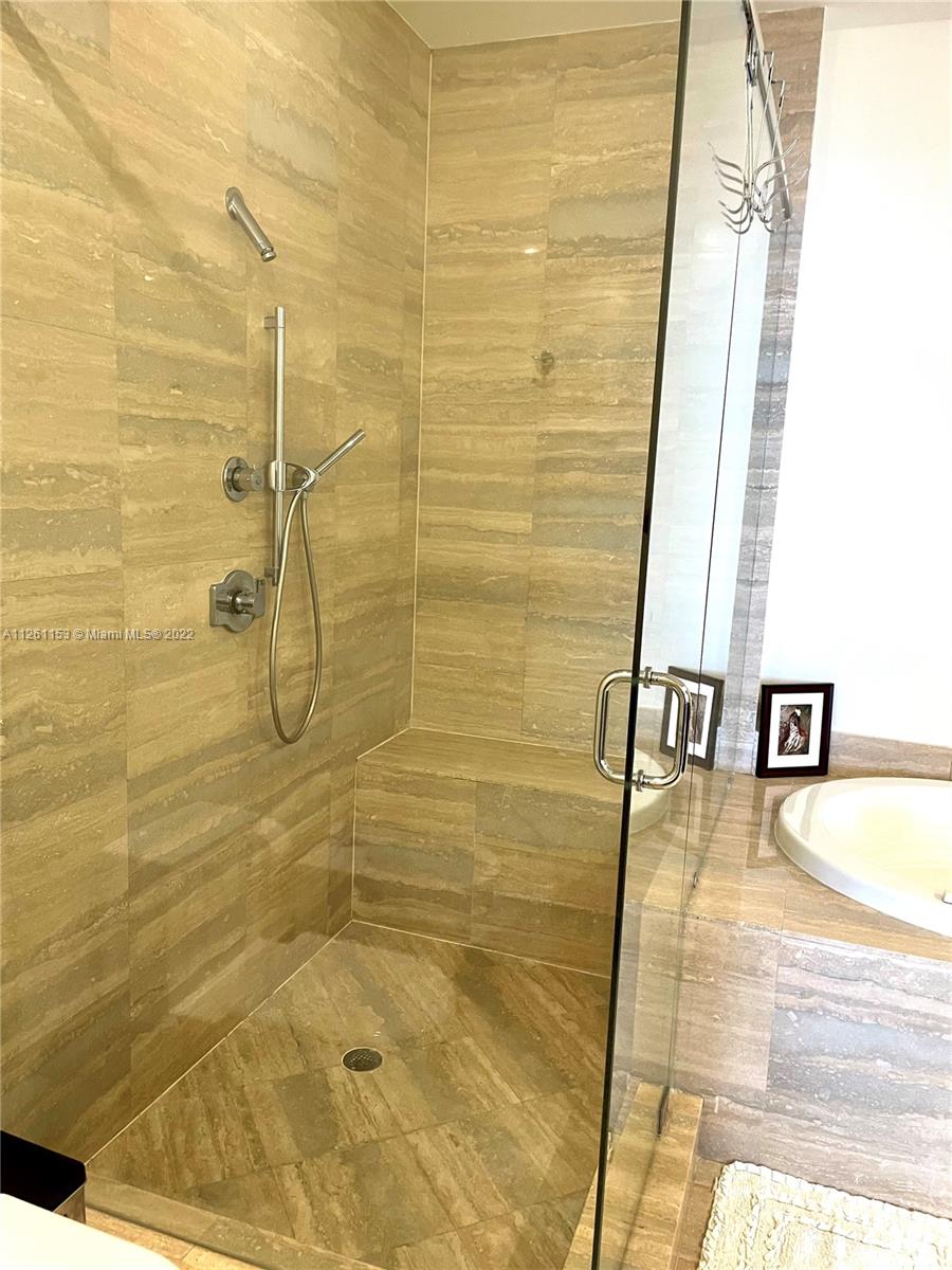 Ver detalles 3307 3 / 3 2084 sq. ft. $ 2022-09-20 0 foto