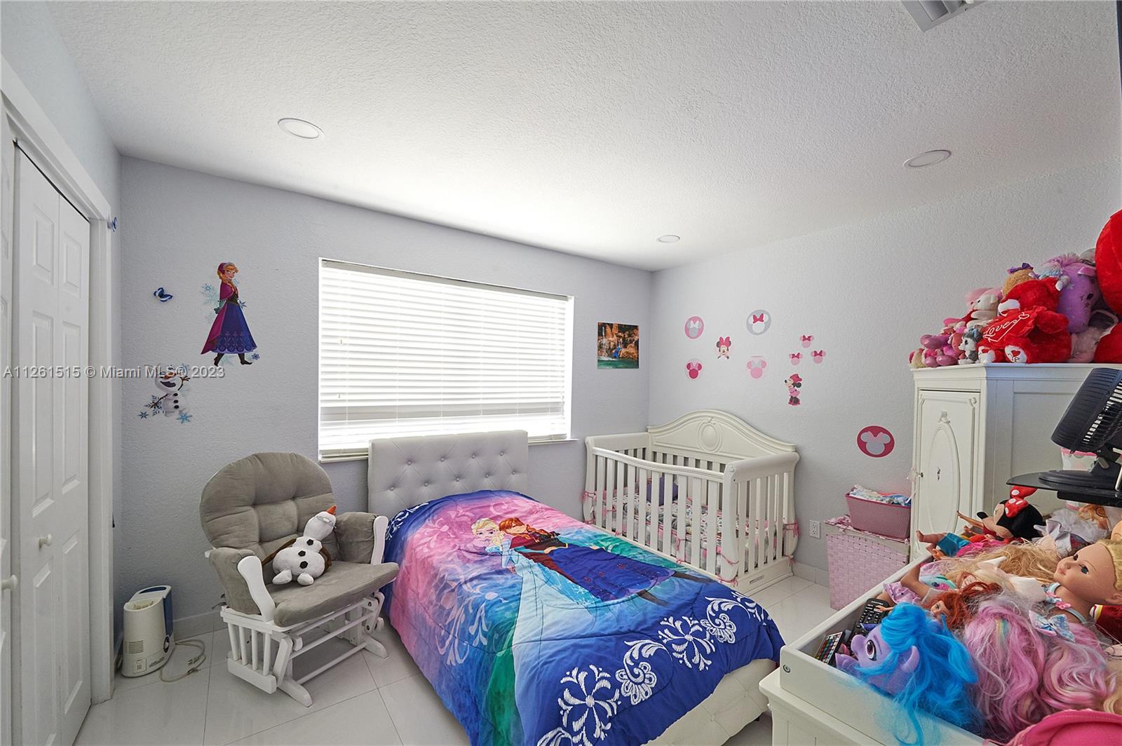 See details / 3463 sq. ft. $ 2022-08-24 0 Photo