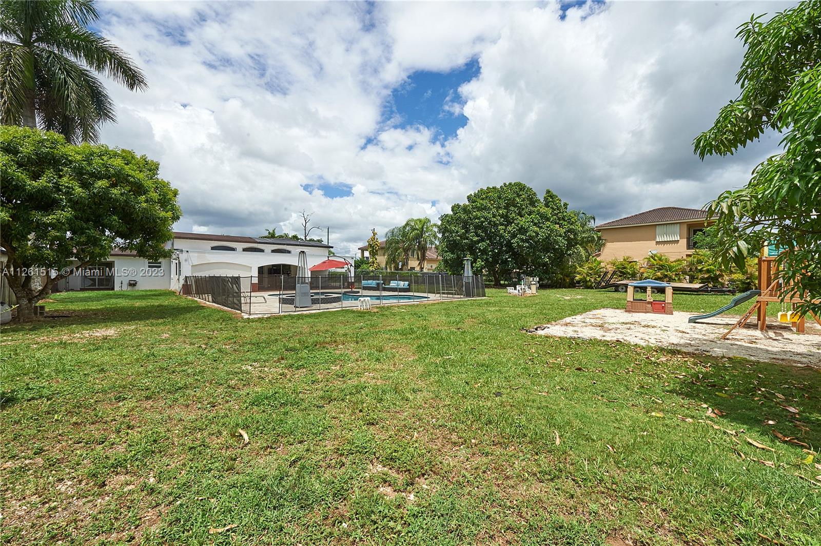 See details / 3463 sq. ft. $ 2022-08-24 0 Photo