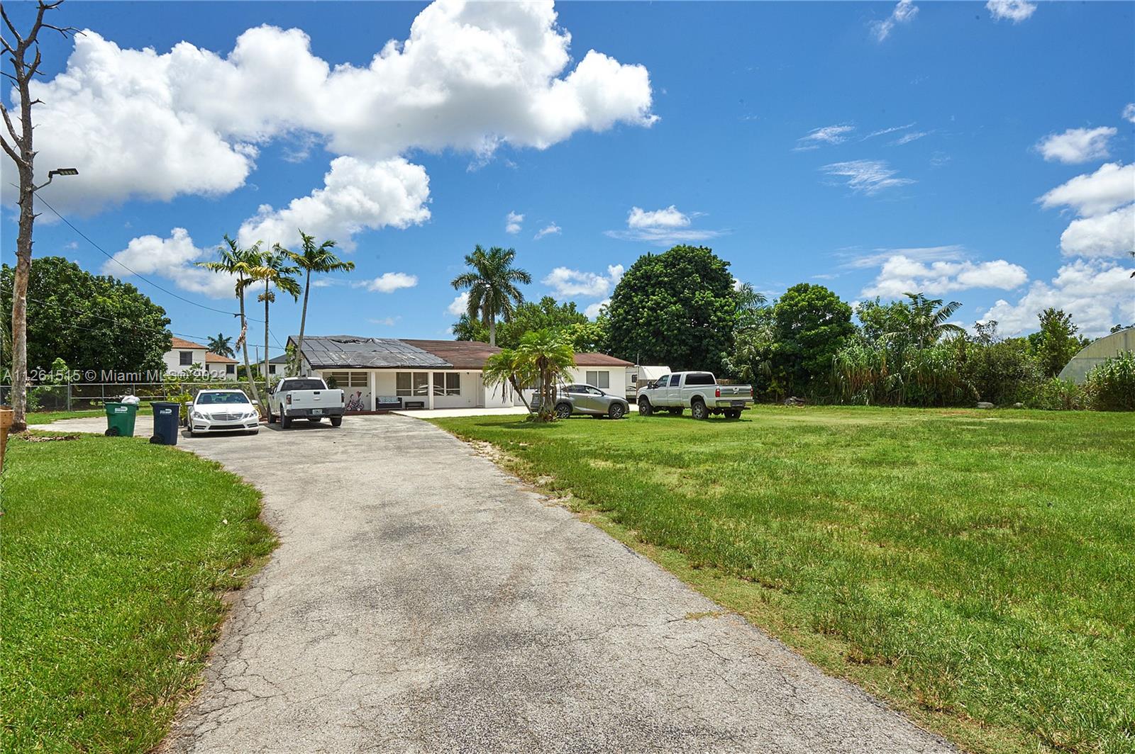 See details / 3463 sq. ft. $ 2022-08-24 0 Photo