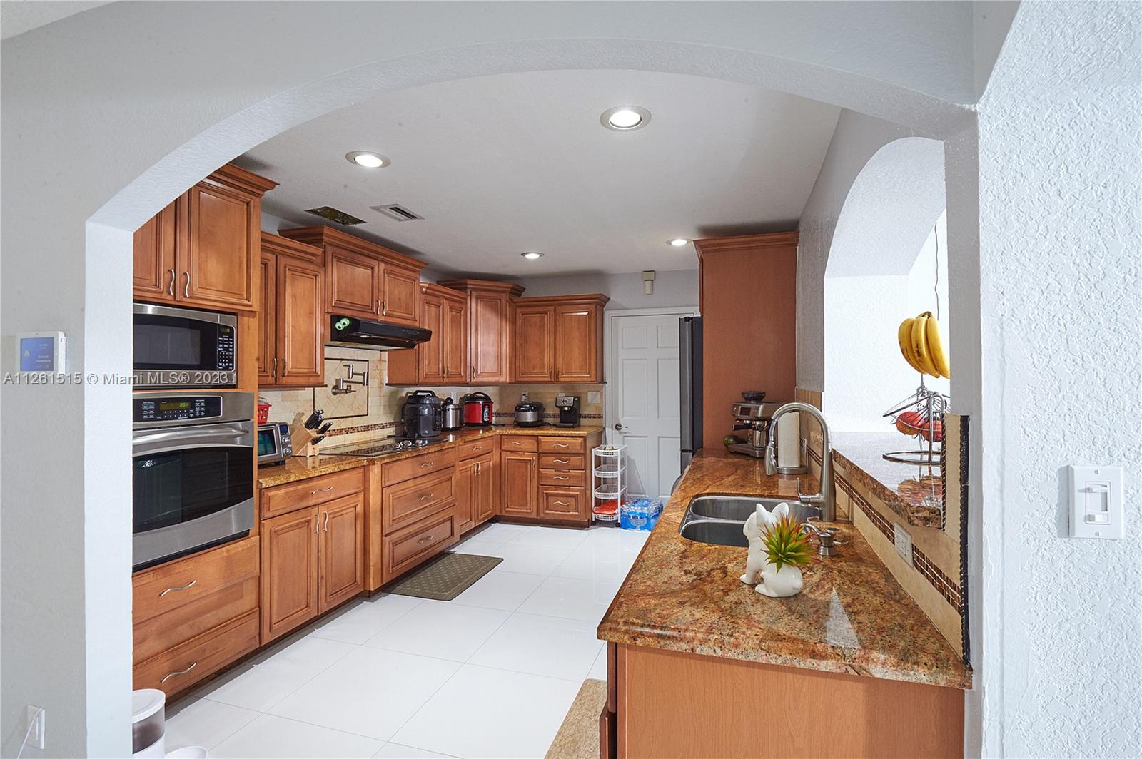 See details / 3463 sq. ft. $ 2022-08-24 0 Photo