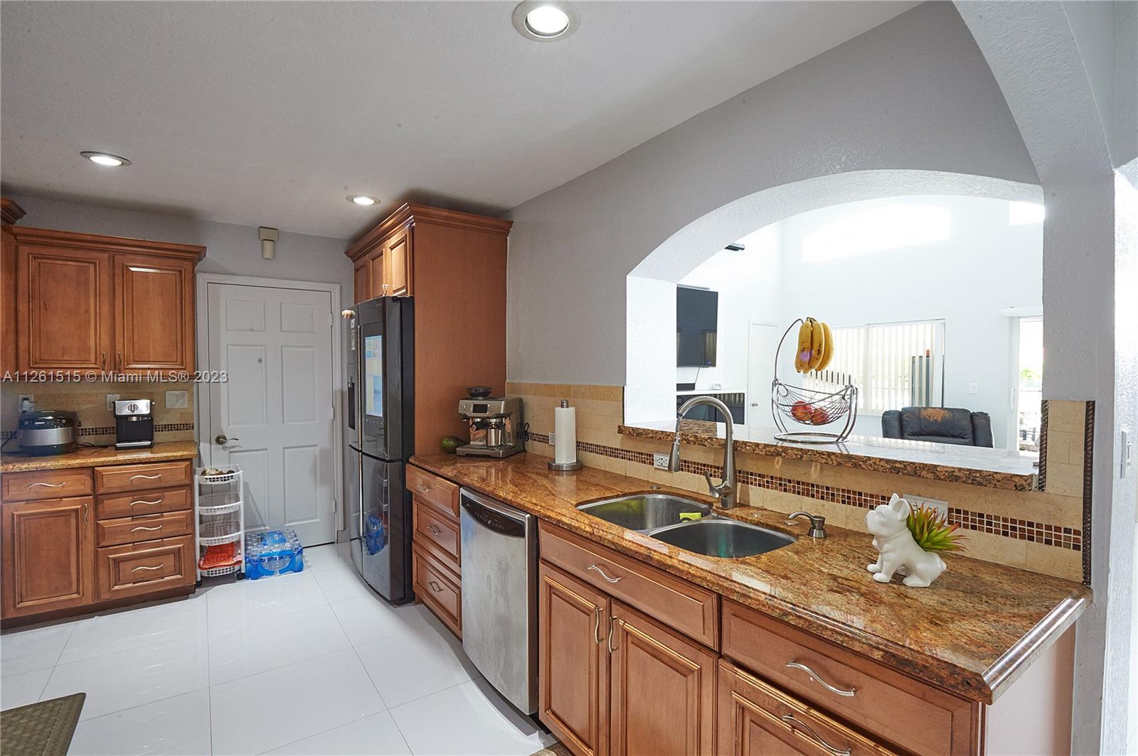 See details / 3463 sq. ft. $ 2022-08-24 0 Photo