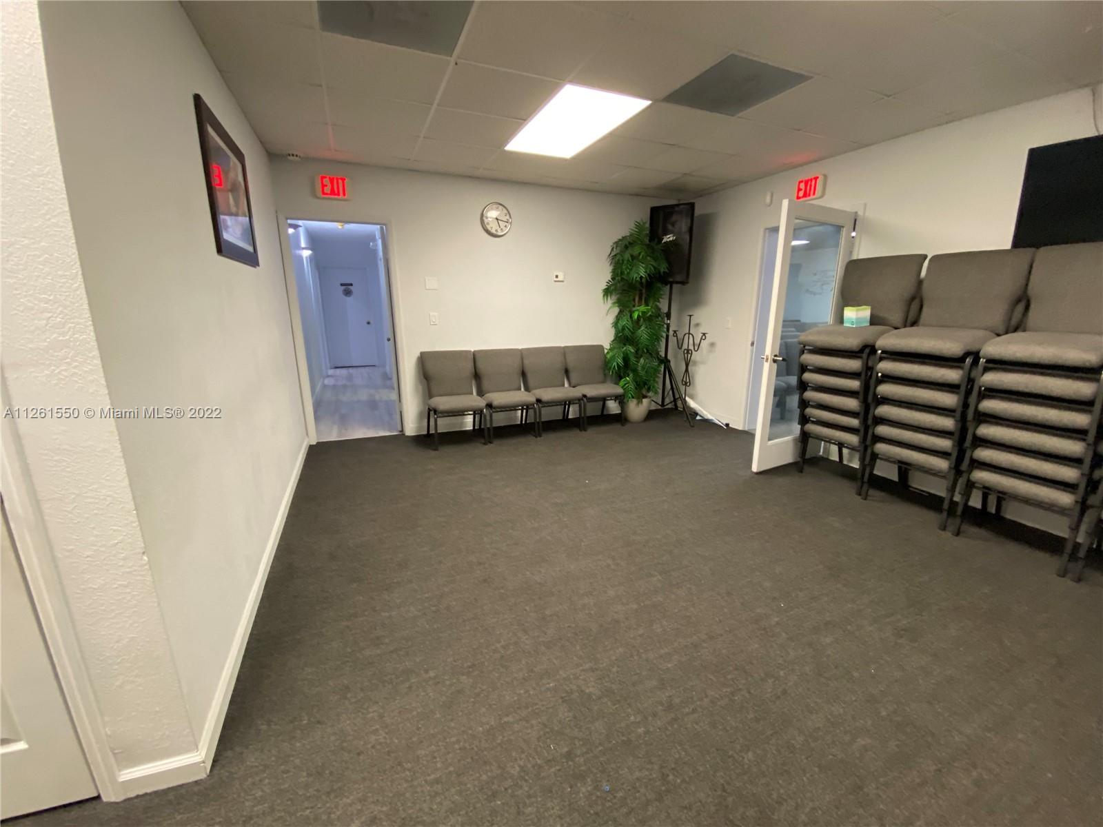 Ver detalles 17 & 18 / sq. ft. $ 2022-11-09 0 foto