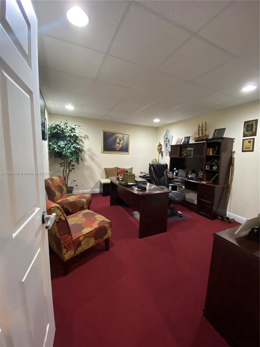 Ver detalles 17 & 18 / sq. ft. $ 2022-11-09 0 foto