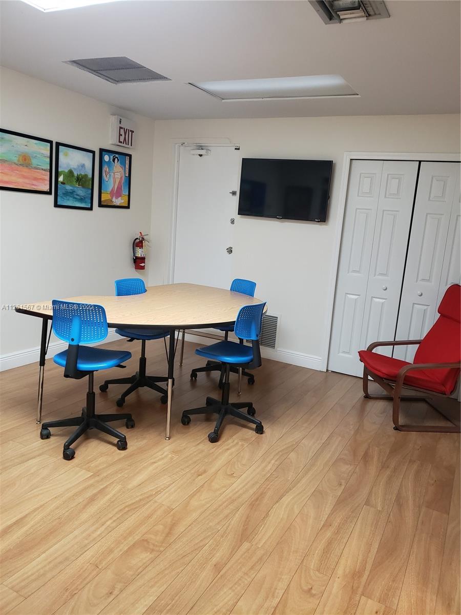 See details / sq. ft. $ 2022-08-24 0 Photo