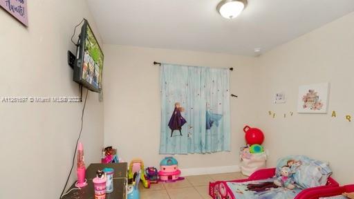See details / 4588 sq. ft. $ 2022-08-24 0 Photo