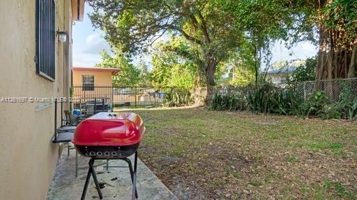 See details / 4588 sq. ft. $ 2022-08-24 0 Photo