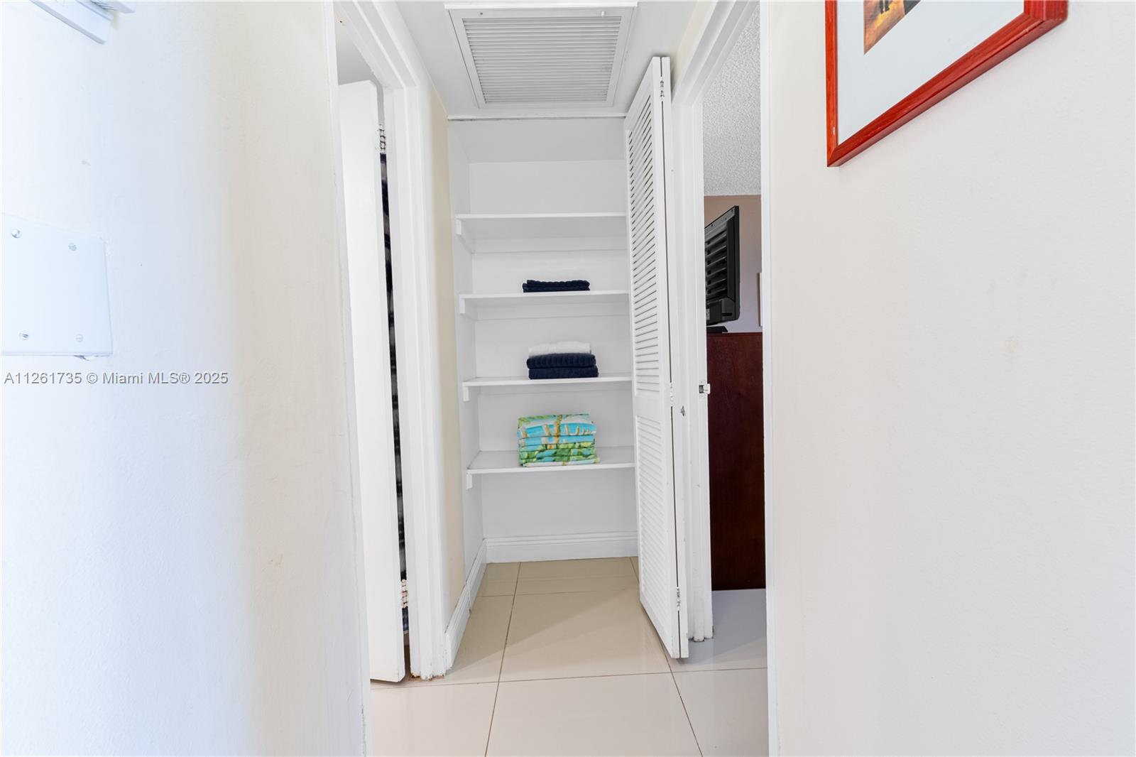 Photo of 3901 Ocean Dr  #11C, Hollywood, Florida, 33019 - 