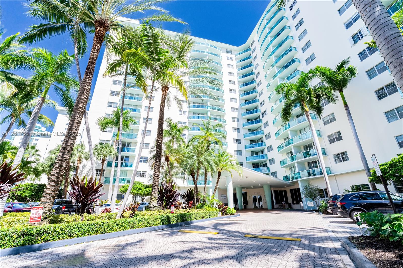 Photo of 3901 Ocean Dr  #11C, Hollywood, Florida, 33019 - 
