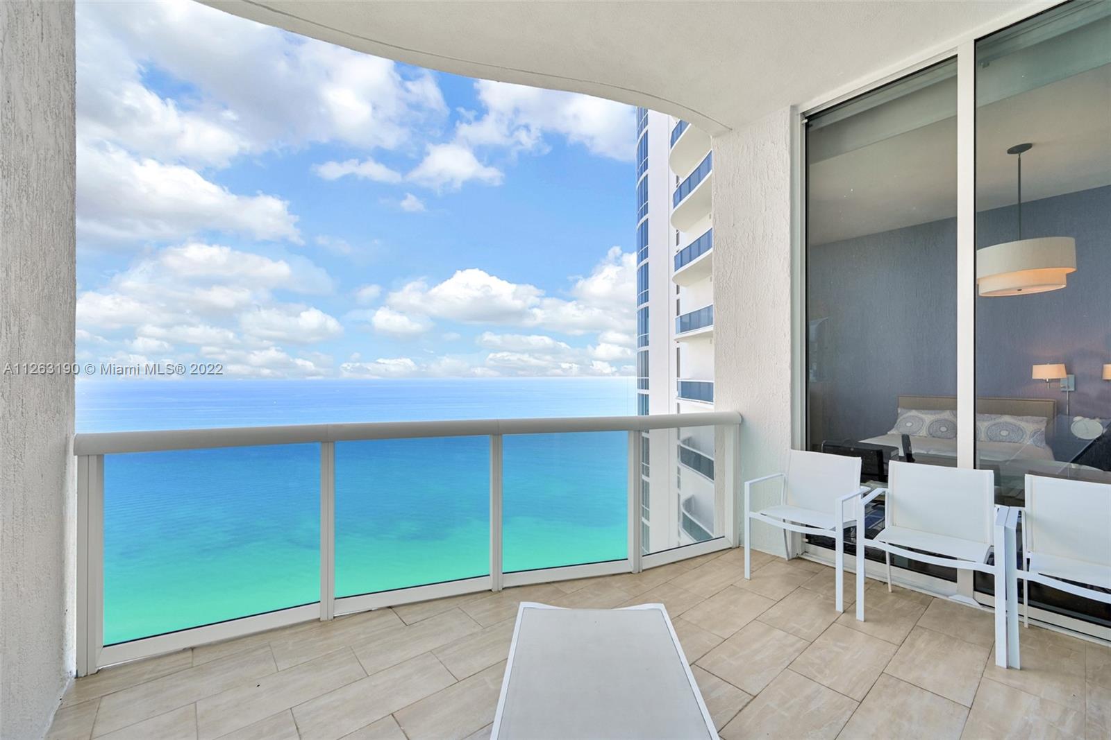 See details 3504 3 / 4 2327 sq. ft. $ 2022-12-17 0 Photo