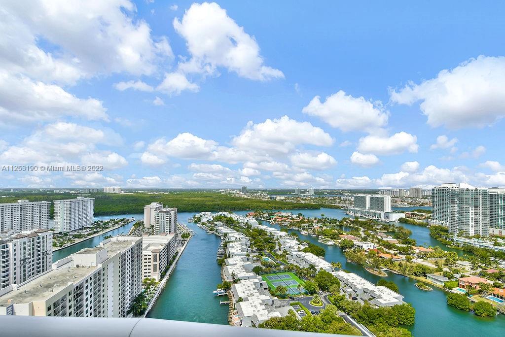 See details 3504 3 / 4 2327 sq. ft. $ 2022-12-17 0 Photo