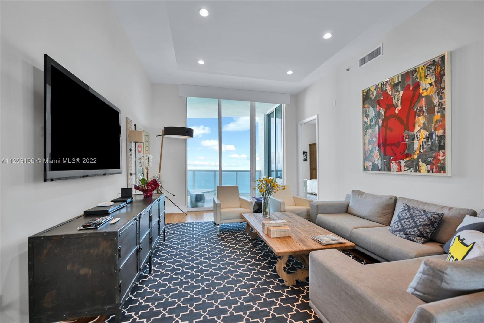 See details 3504 3 / 4 2327 sq. ft. $ 2022-12-17 0 Photo