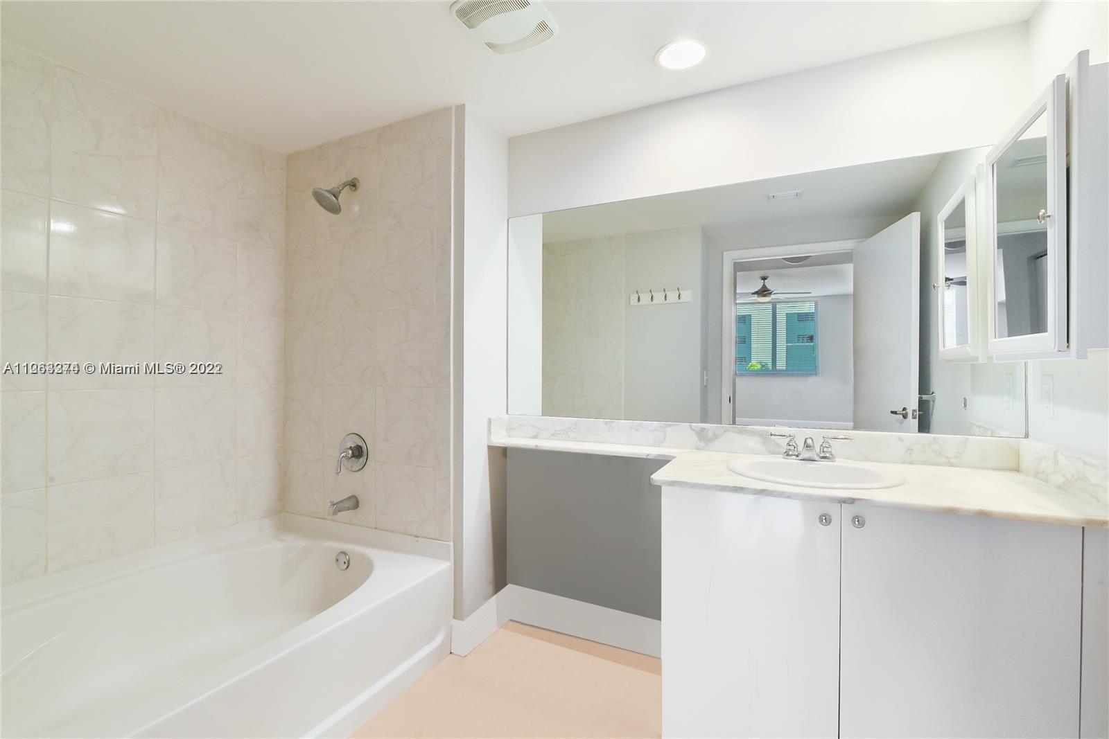 Photo of 18800 29th Ave #406, Aventura, Florida, 33180 -