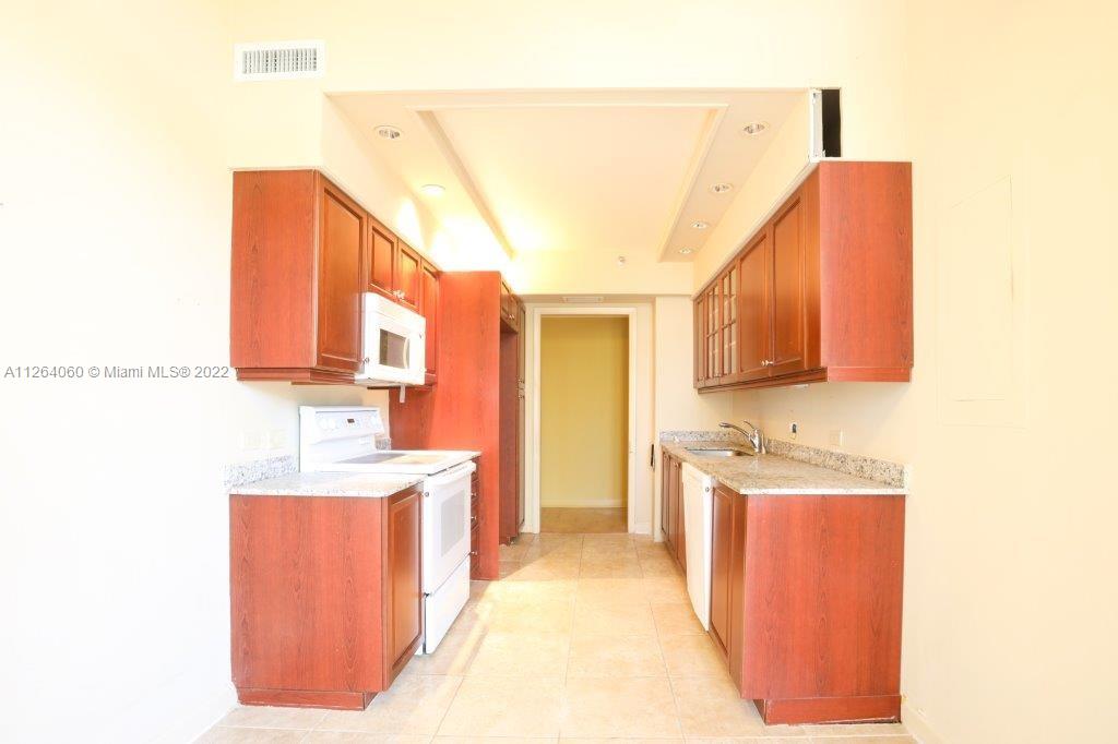 Photo of 20191 Country Club Dr #302, Aventura, Florida, 33180 -
