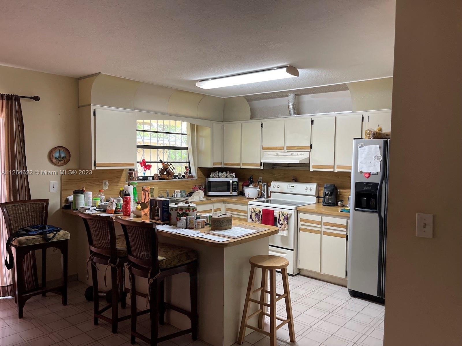 See details / 3104 sq. ft. $ 2022-09-22 0 Photo