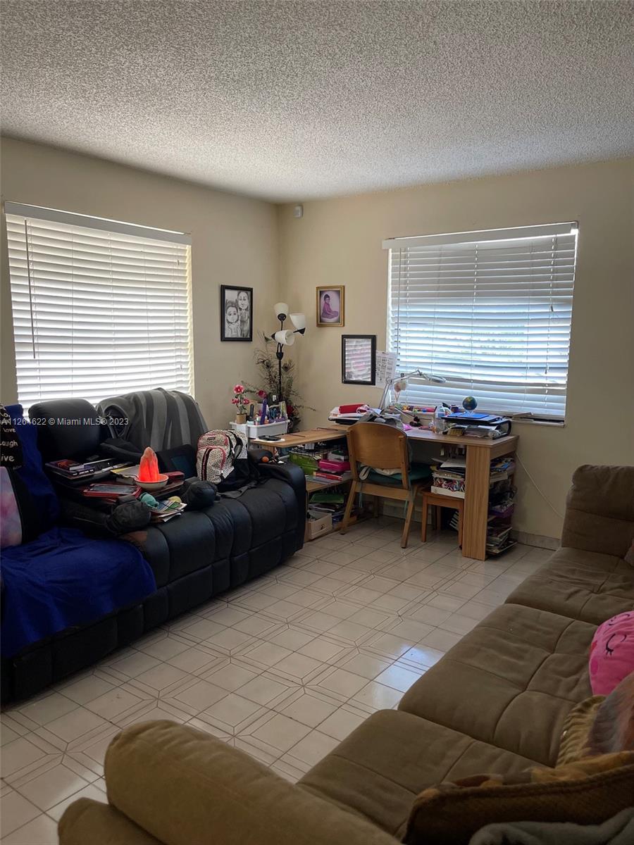 See details / 3104 sq. ft. $ 2022-09-22 0 Photo