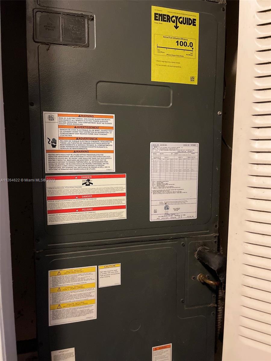 See details / 3104 sq. ft. $ 2022-09-22 0 Photo