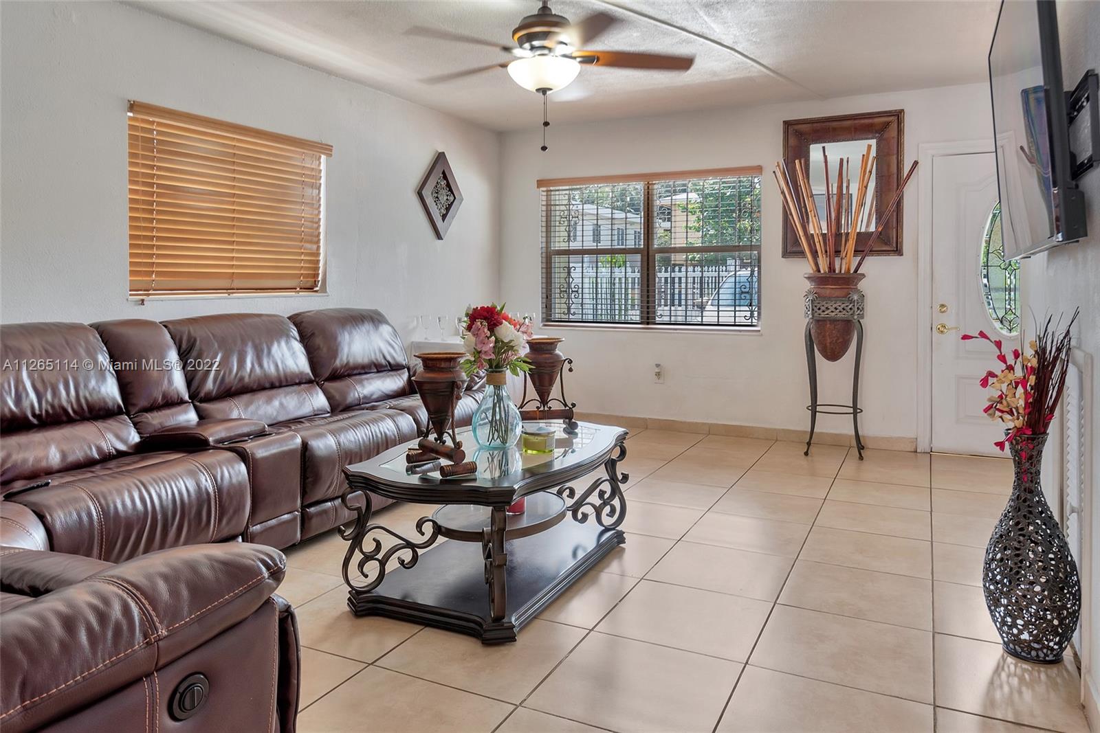 See details / 2516 sq. ft. $ 2022-08-29 0 Photo