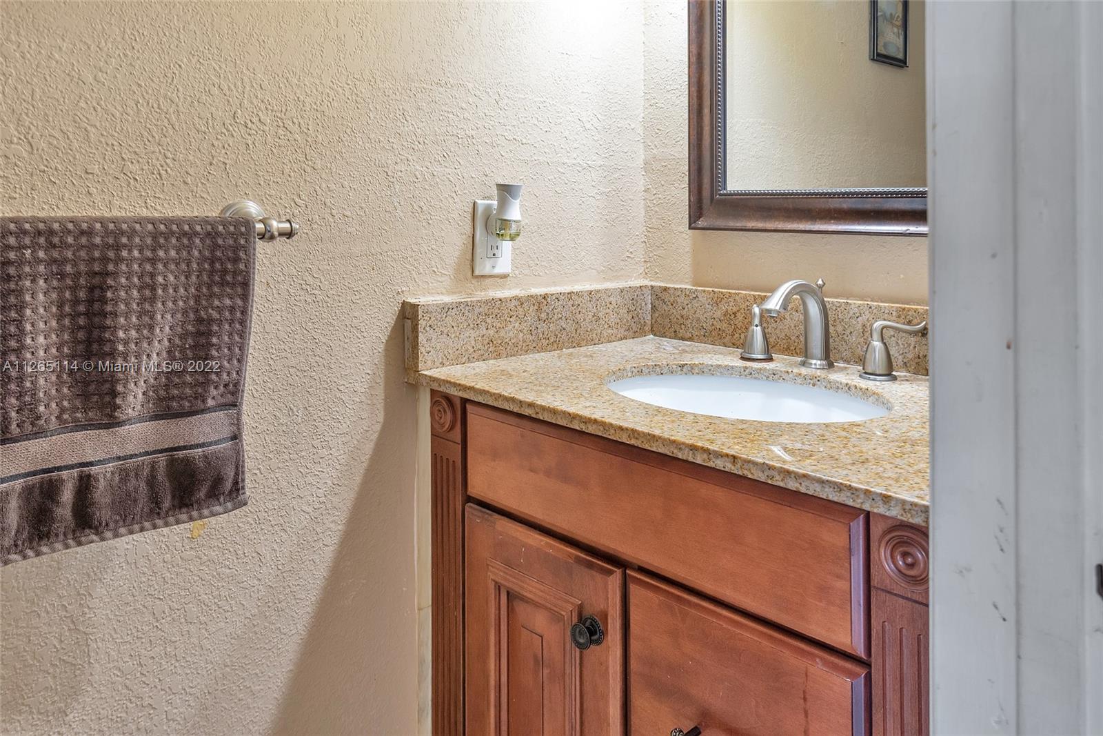 See details / 2516 sq. ft. $ 2022-08-29 0 Photo