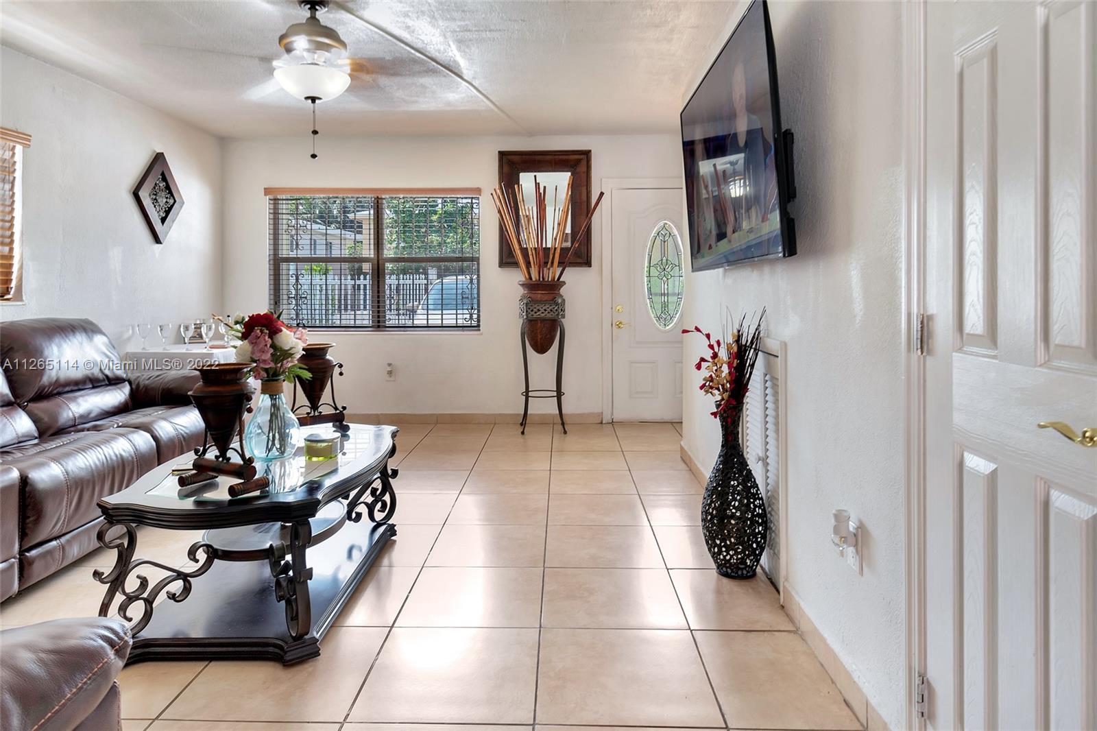 See details / 2516 sq. ft. $ 2022-08-29 0 Photo