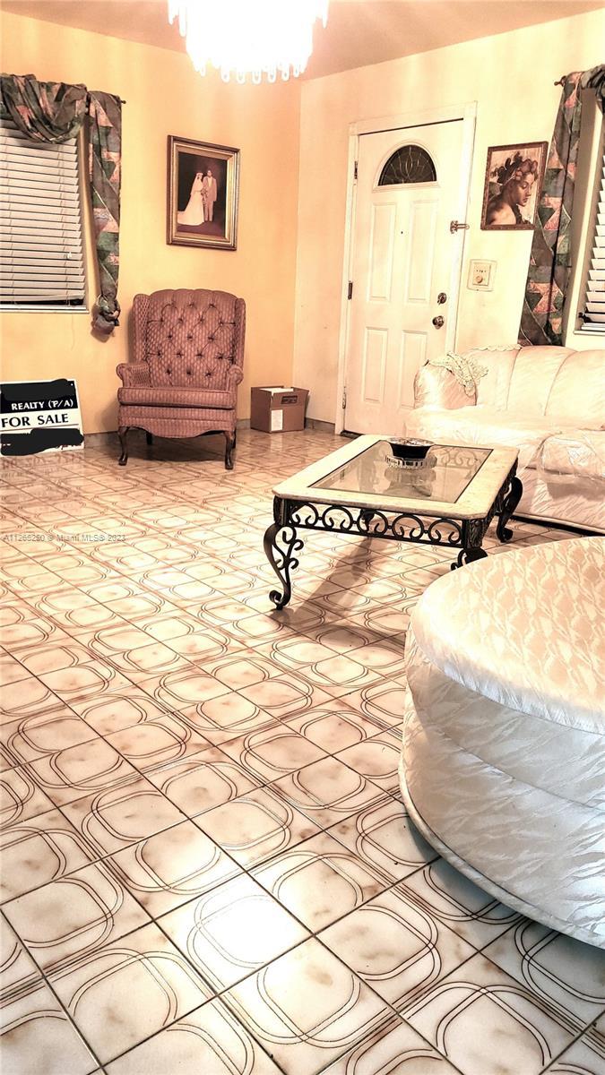 See details / 2340 sq. ft. $ 2023-01-16 0 Photo