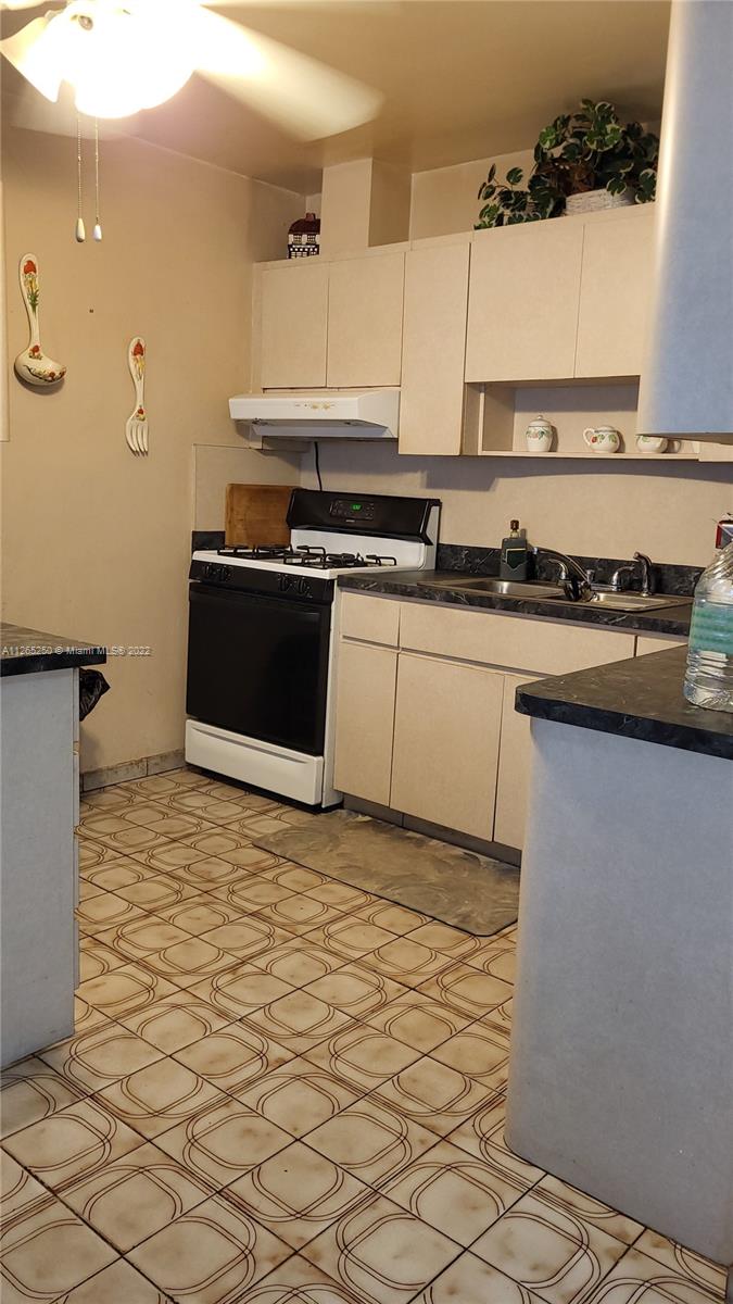 See details / 2340 sq. ft. $ 2023-01-16 0 Photo