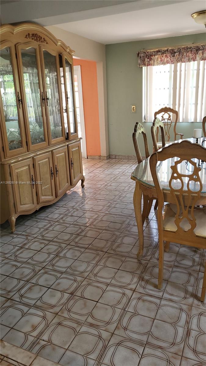 See details / 2340 sq. ft. $ 2023-01-16 0 Photo
