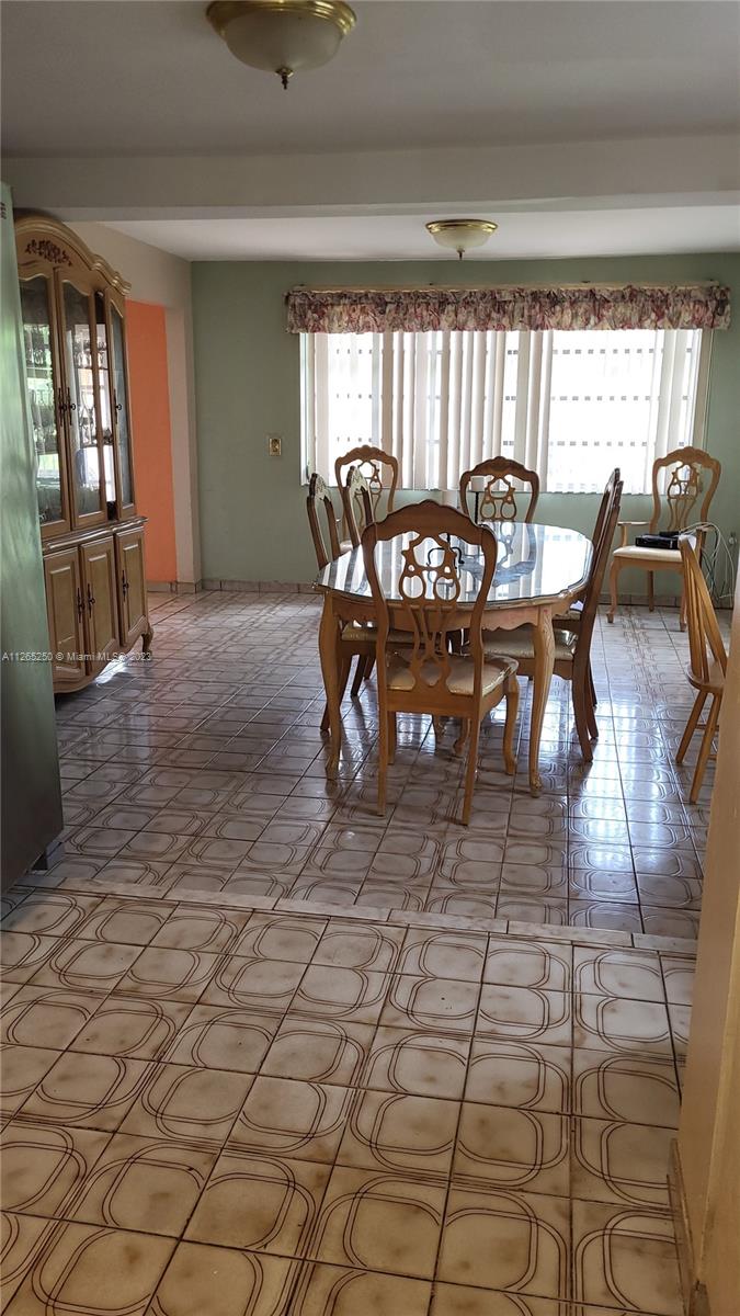 See details / 2340 sq. ft. $ 2023-01-16 0 Photo