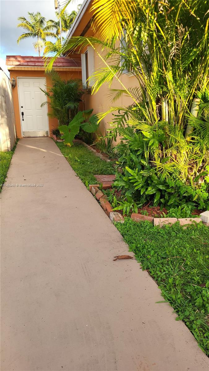 See details / 2340 sq. ft. $ 2023-01-16 0 Photo