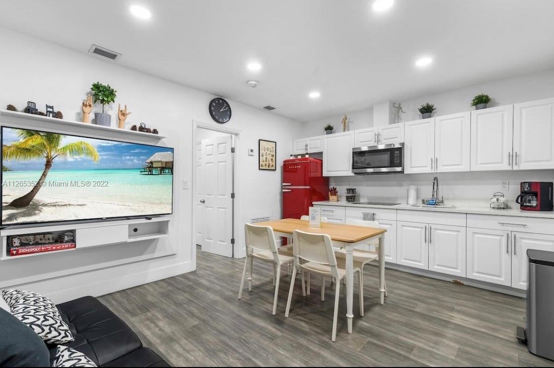 See details / 2346 sq. ft. $ 2022-08-30 0 Photo