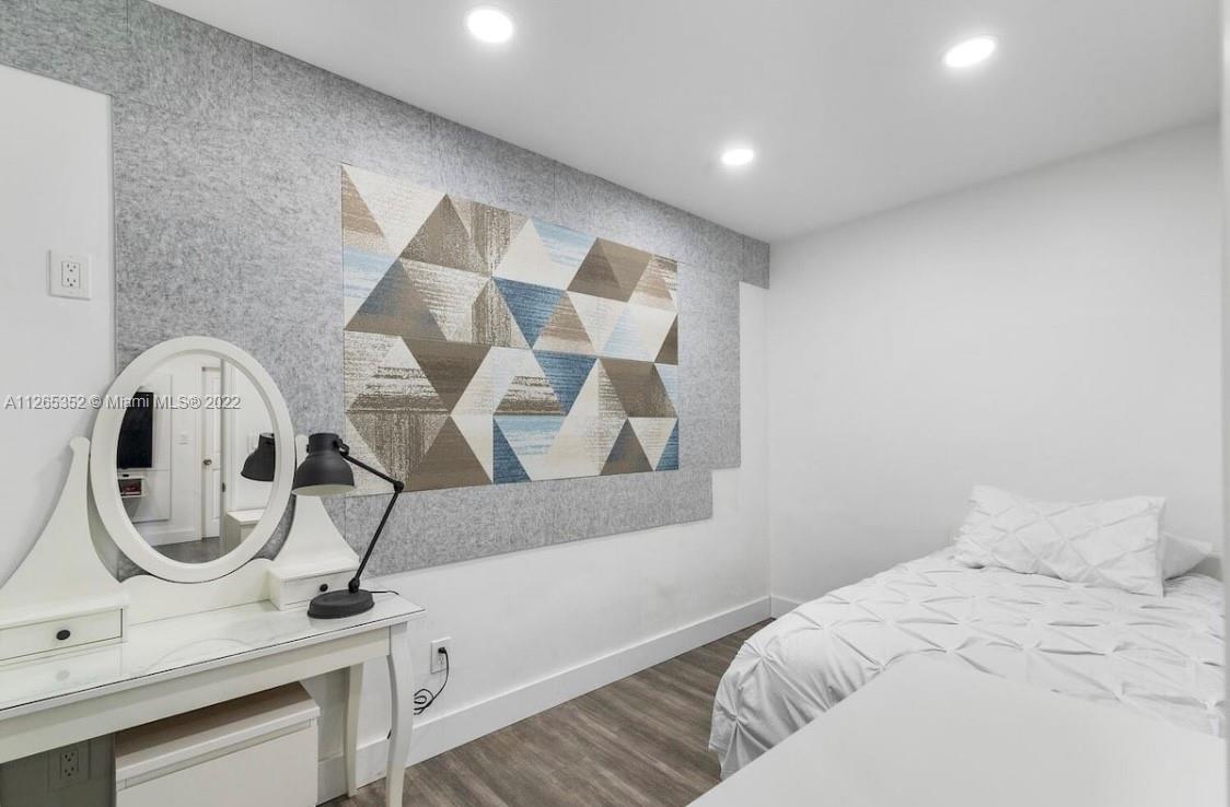 See details / 2346 sq. ft. $ 2022-08-30 0 Photo