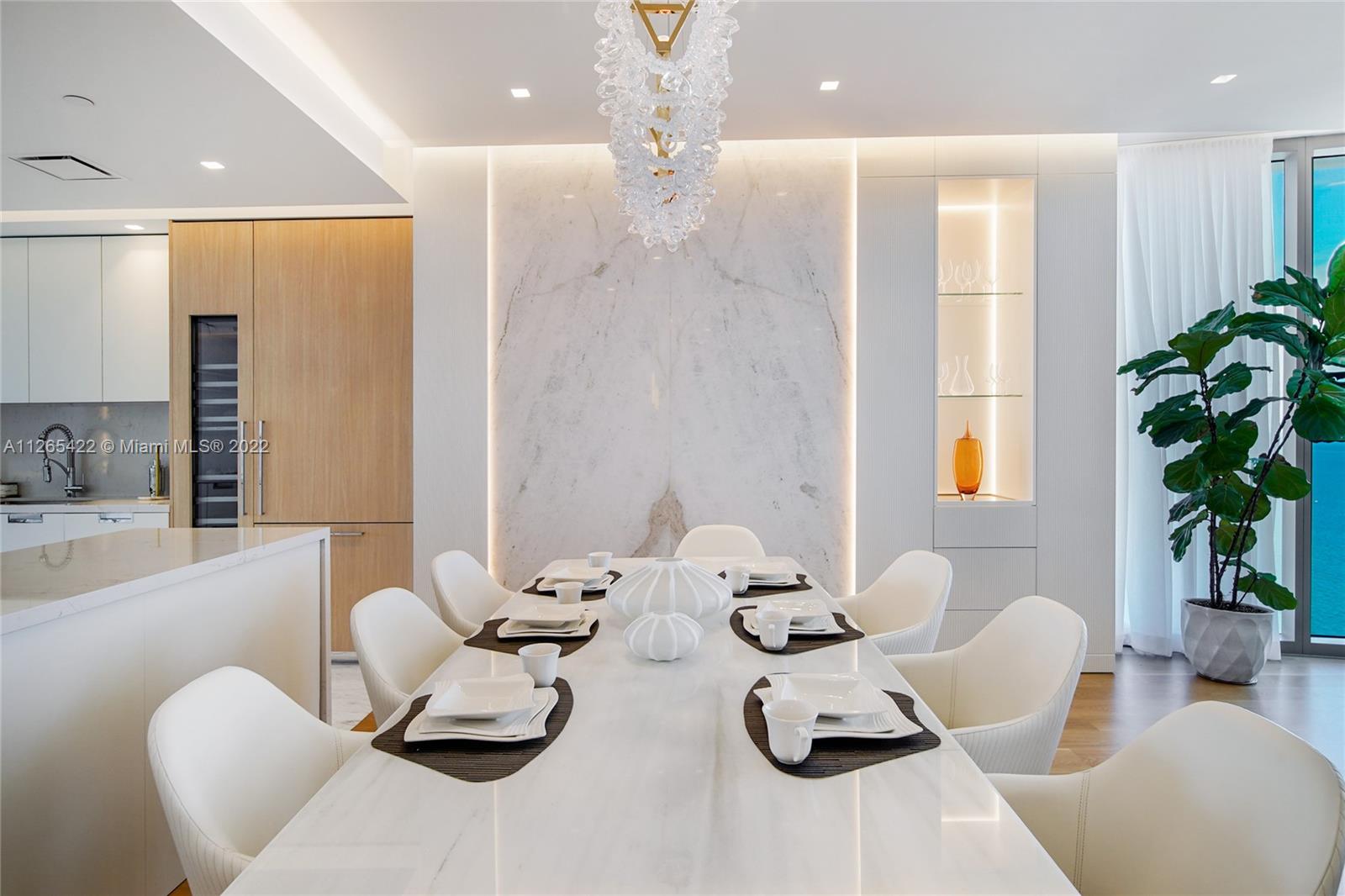 See details 4101 3 / 5 2688 sq. ft. $ 2022-08-30 0 Photo