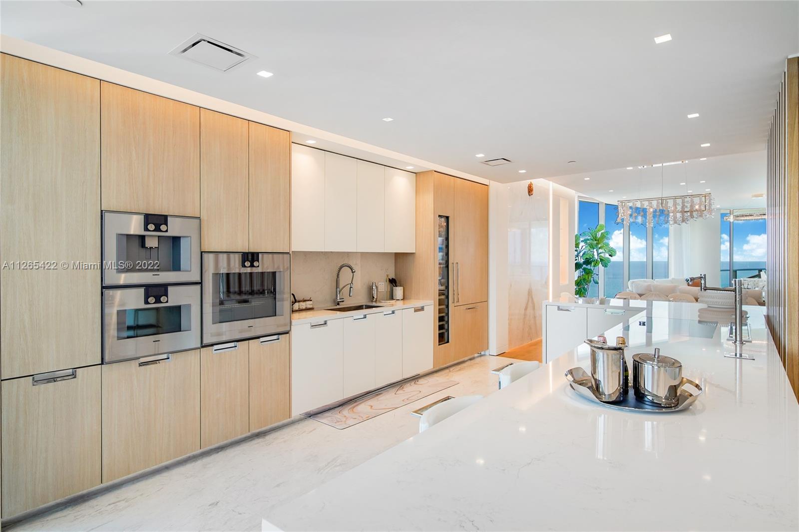 See details 4101 3 / 5 2688 sq. ft. $ 2022-08-30 0 Photo