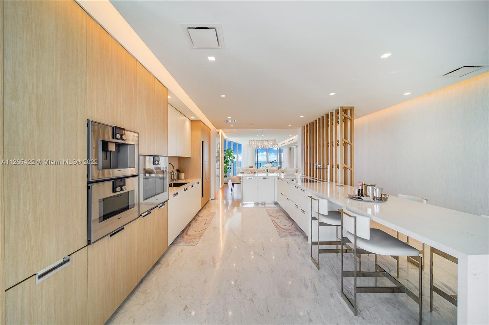 See details 4101 3 / 5 2688 sq. ft. $ 2022-08-30 0 Photo