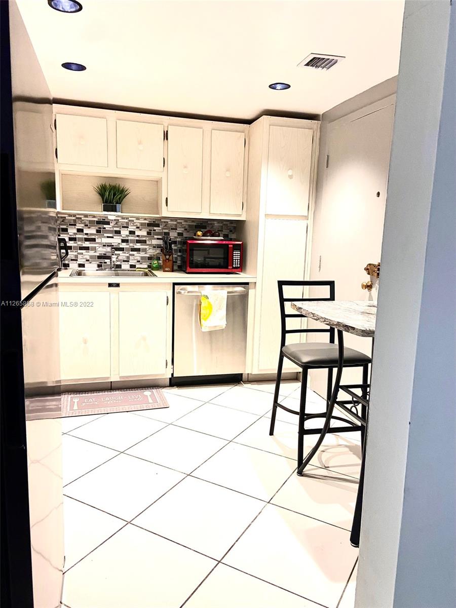Photo of 3800 Ocean Dr #419, Hollywood, Florida, 33019 -