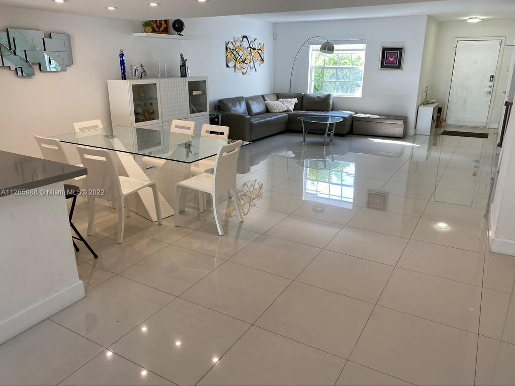 Photo of 916 27th Ave #916 (916), Hallandale Beach, Florida, 33009 -