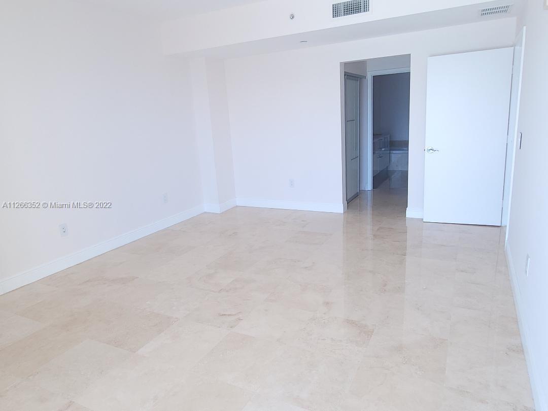 Photo of 3330 190th St #1315, Aventura, Florida, 33180 - Bedroom 1 and full bath