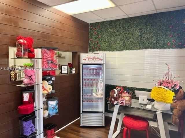 See details 109A/B / sq. ft. $ 2022-08-31 0 Photo