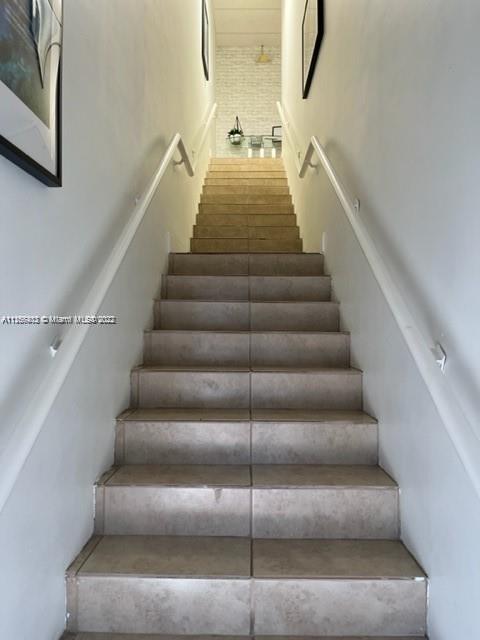 See details 109A/B / sq. ft. $ 2022-08-31 0 Photo
