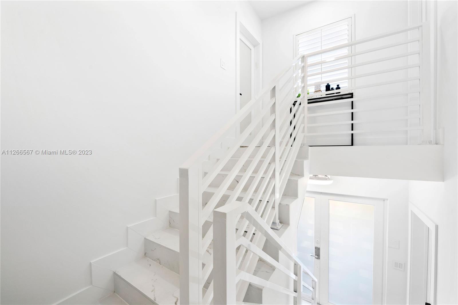 See details / 5200 sq. ft. $ 2023-01-10 0 Photo