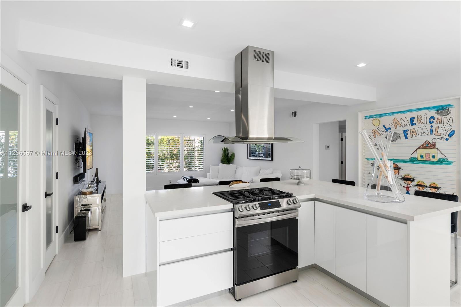 See details / 5200 sq. ft. $ 2023-01-10 0 Photo