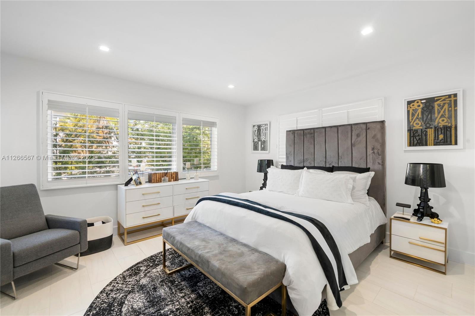 See details / 5200 sq. ft. $ 2023-01-10 0 Photo