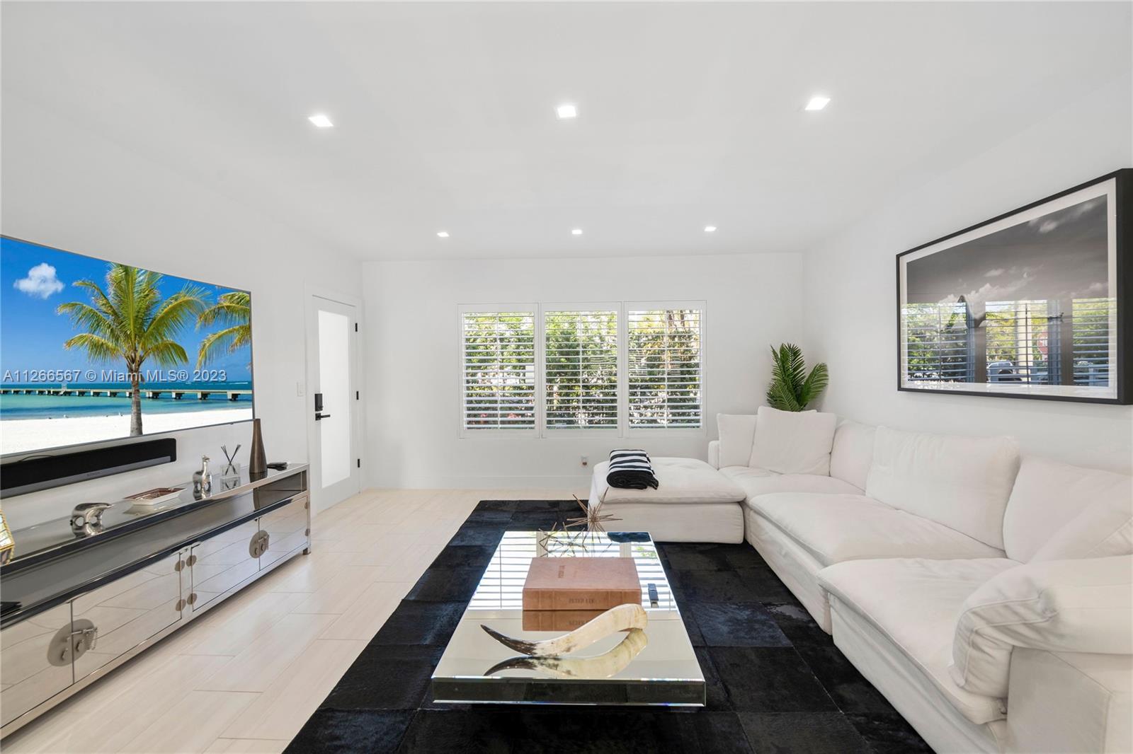 See details / 5200 sq. ft. $ 2023-01-10 0 Photo