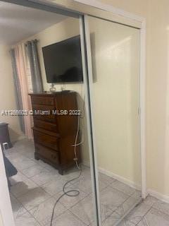See details / 1964 sq. ft. $ 2022-10-24 0 Photo